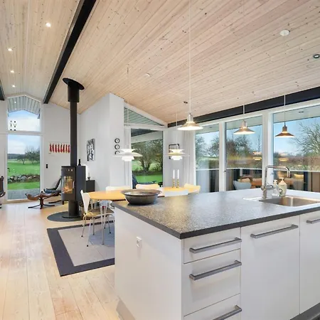 Ferienhaus Erlinda - 600m From The Sea By Interhome